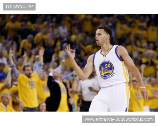 库里与波杰姆斯基 WNBA 赛场温情互动：师徒对话点燃跨界篮球热情